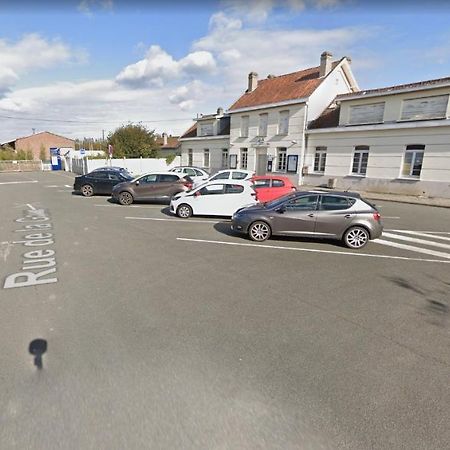 Isbergues Hotel - Restaurant "Histoire De Bistrot" מראה חיצוני תמונה
